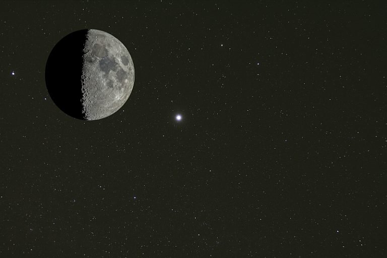 First Quarter Moon Starfieldsm 1